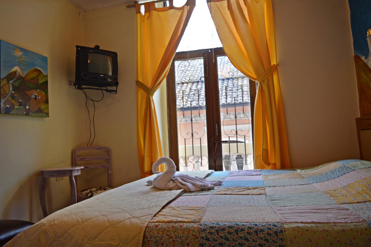 Hostal Quito Cultural Luaran gambar